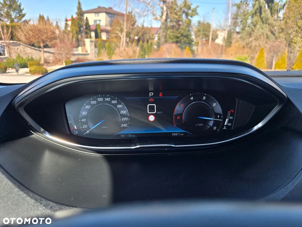 Peugeot 5008 BlueHDi 130 EAT8 Allure Pack - 21