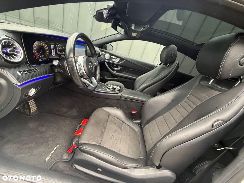 Mercedes-Benz Klasa E 220 d 4-Matic 9G-TRONIC - 24