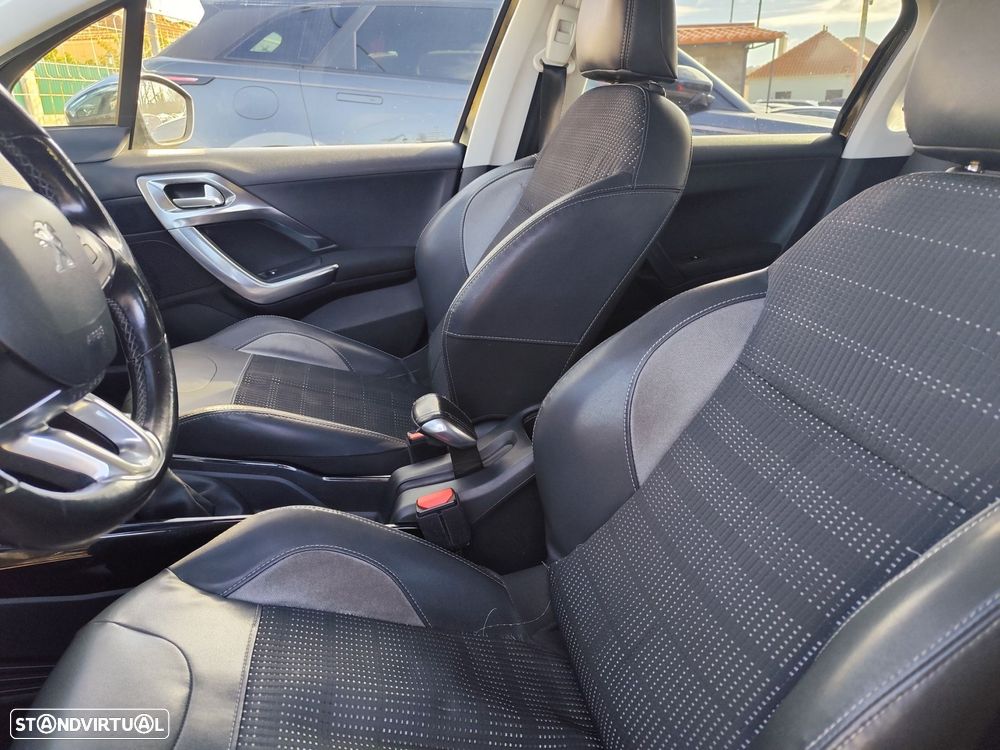 Peugeot 2008 1.2 VTi Active - 23