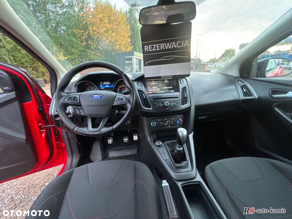 Ford Focus - 30