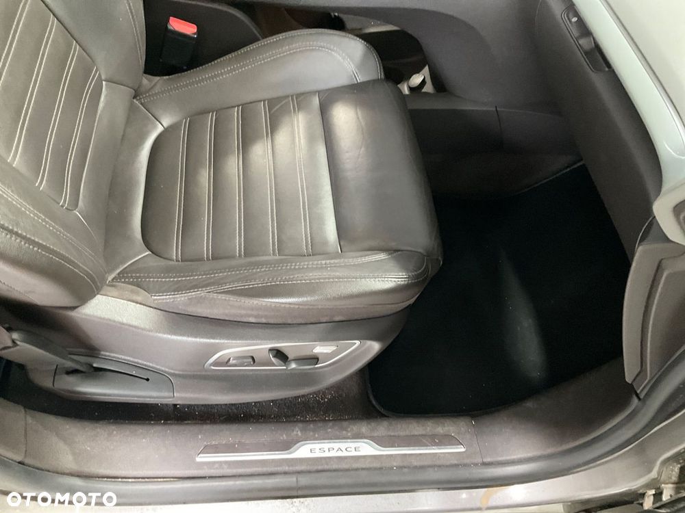 Renault Espace 1.6 dCi Energy Initiale Paris EDC 7os - 17