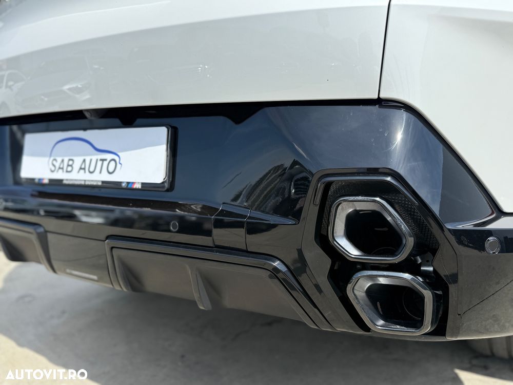 BMW XM 50e - 34