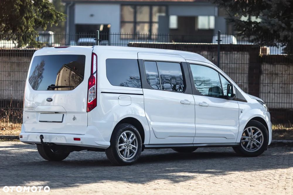 Ford Tourneo Connect Grand - 13