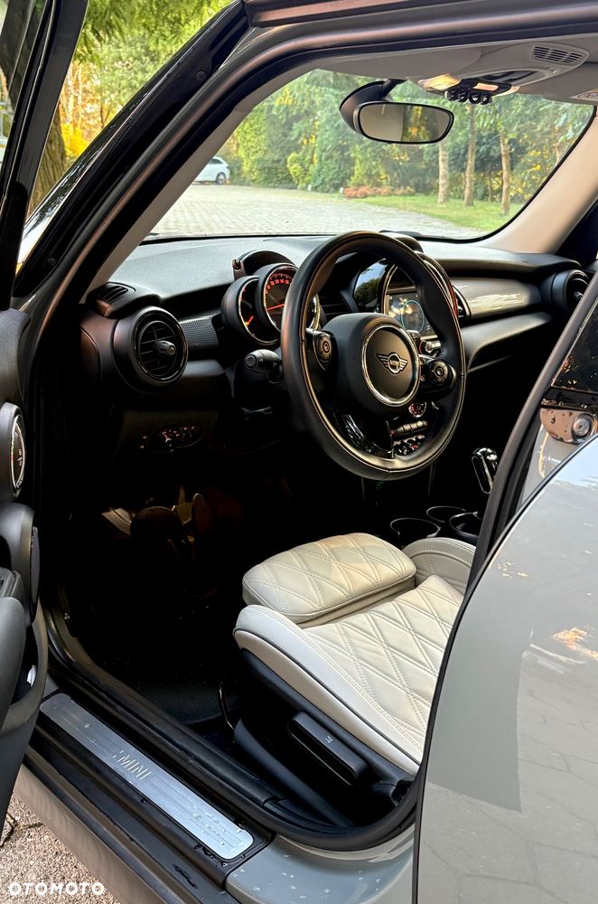 MINI Cooper Standard - 10