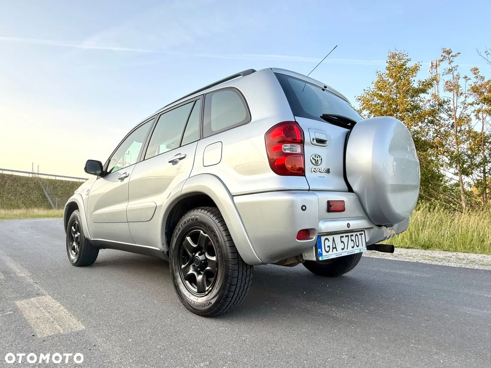Toyota RAV4 D-4D 4x4 Sol - 3