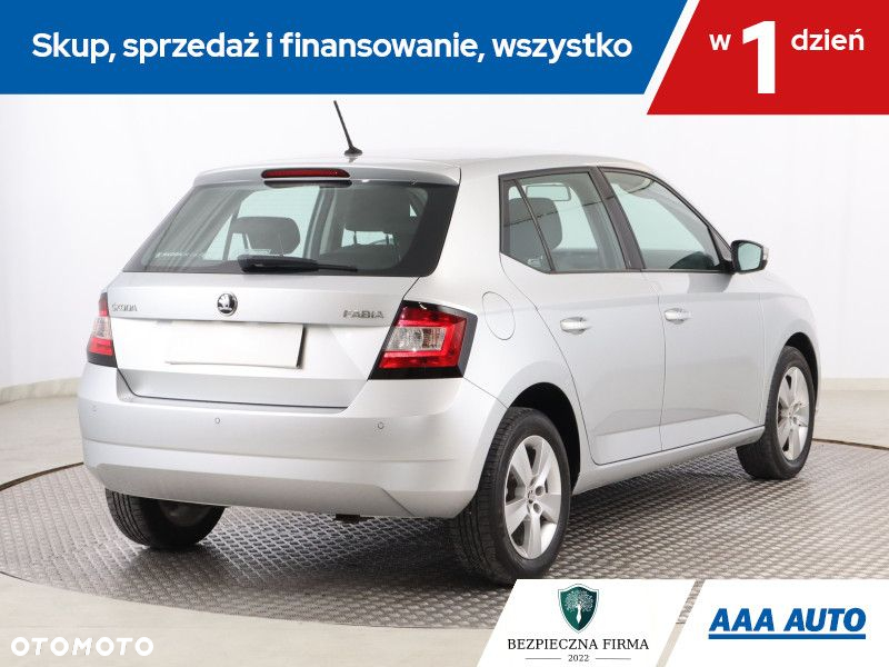 Skoda Fabia - 6