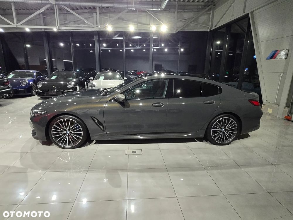BMW Seria 8 - 12