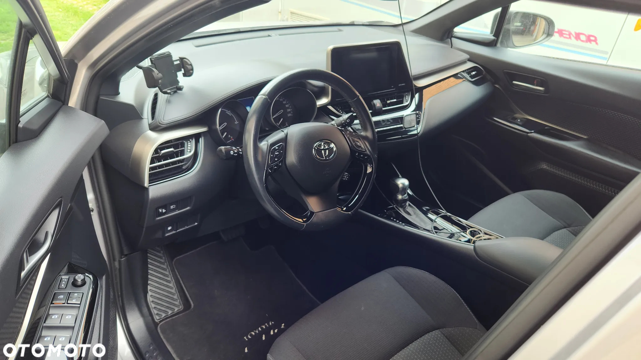 Toyota C-HR 1.8 Hybrid Dynamic - 3