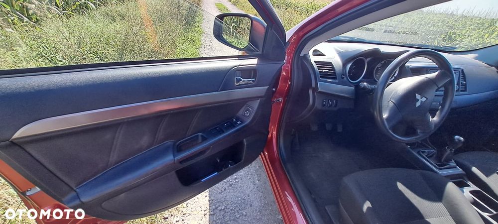 Mitsubishi Lancer - 9