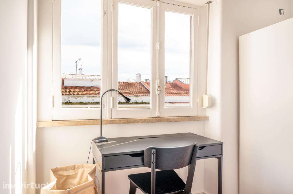 Quarto - localizado em Alameda Lisbon - Grande imagem: 3/23