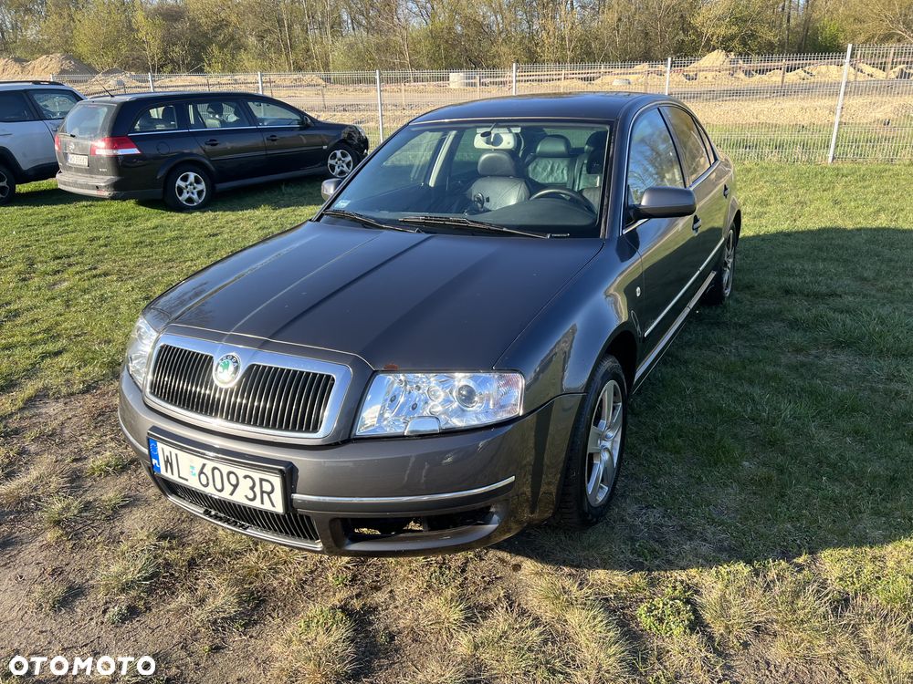 Skoda Superb 2.8 V6 Elegance Tiptr - 1