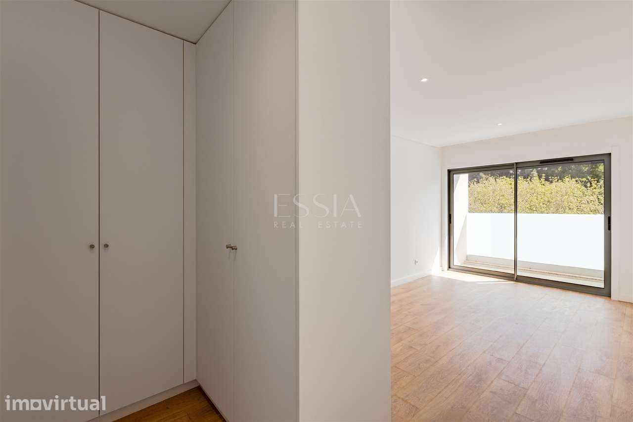 Apartamento T3 Novo com Varanda e 2 Lugares de Garagem | Canidelo - Grande imagem: 2/33