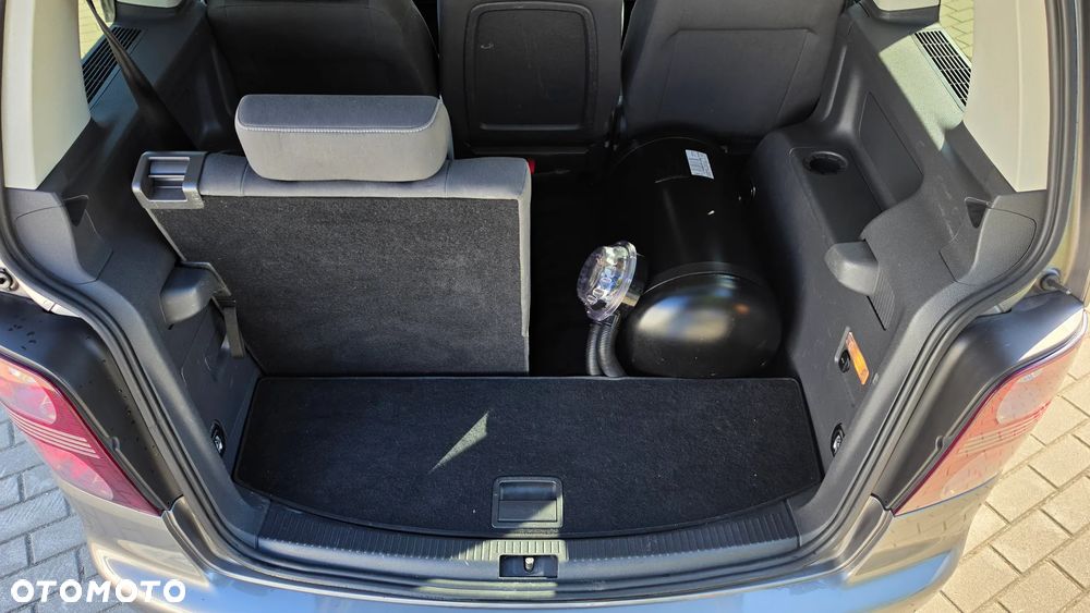 Volkswagen Touran 1.6 United - 8