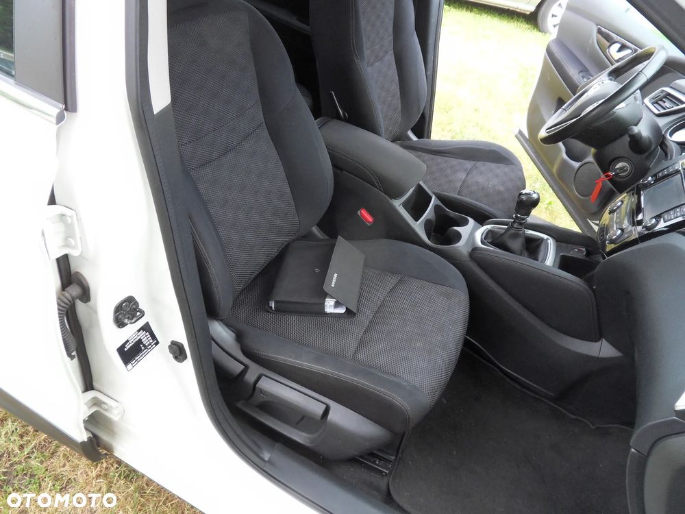 Nissan Qashqai 1.5 dCi DPF visia - 19