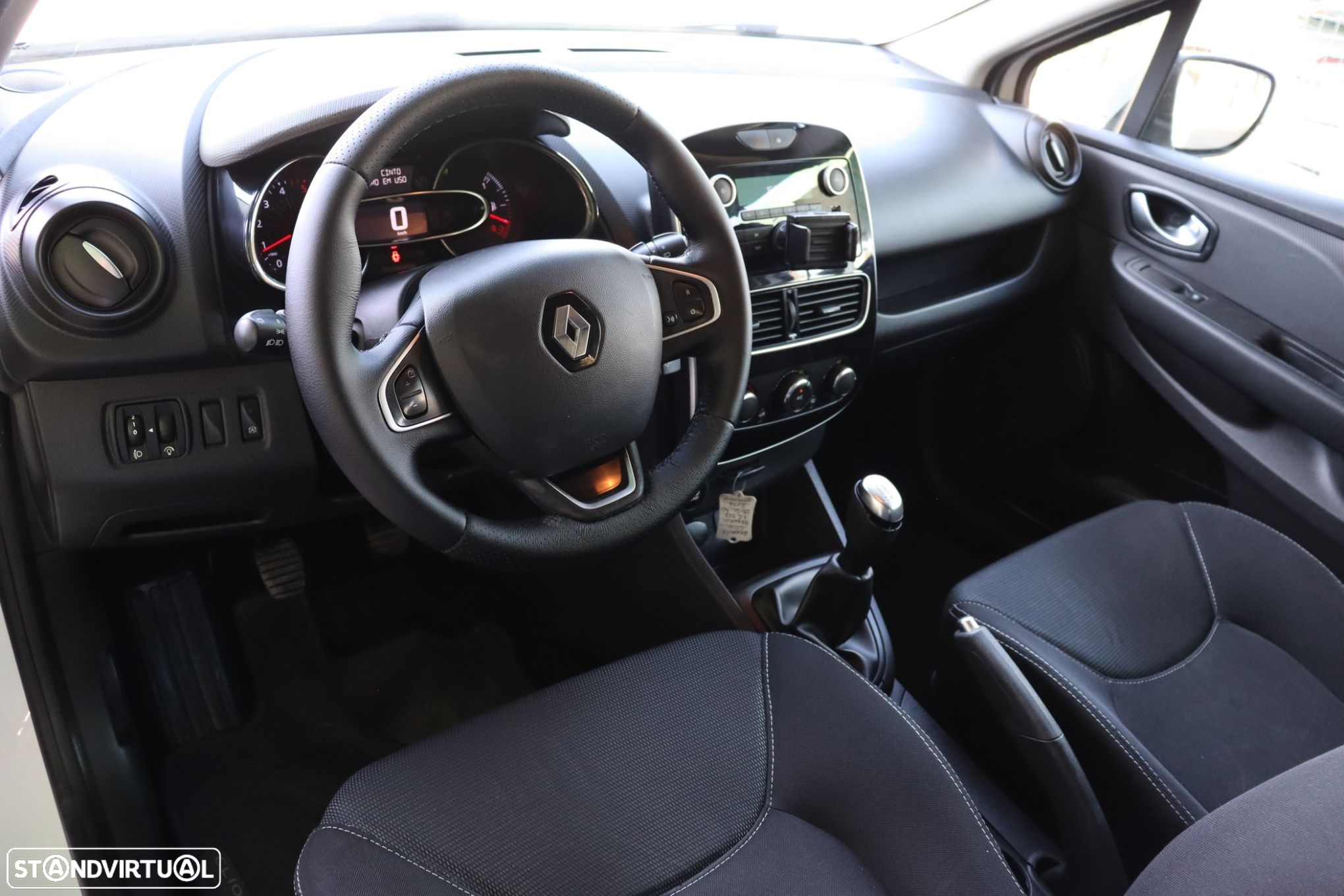Renault Clio 1.5 dCi Zen - 8