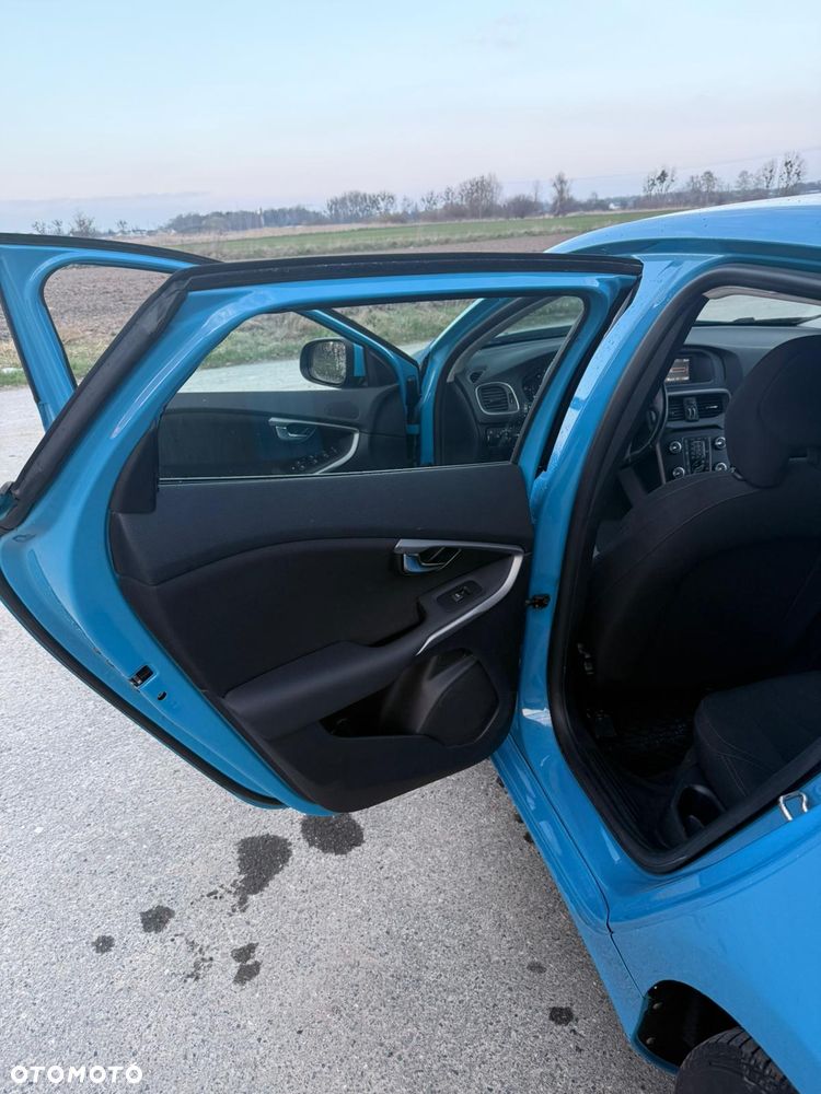 Volvo V40 D2 Kinetic - 27