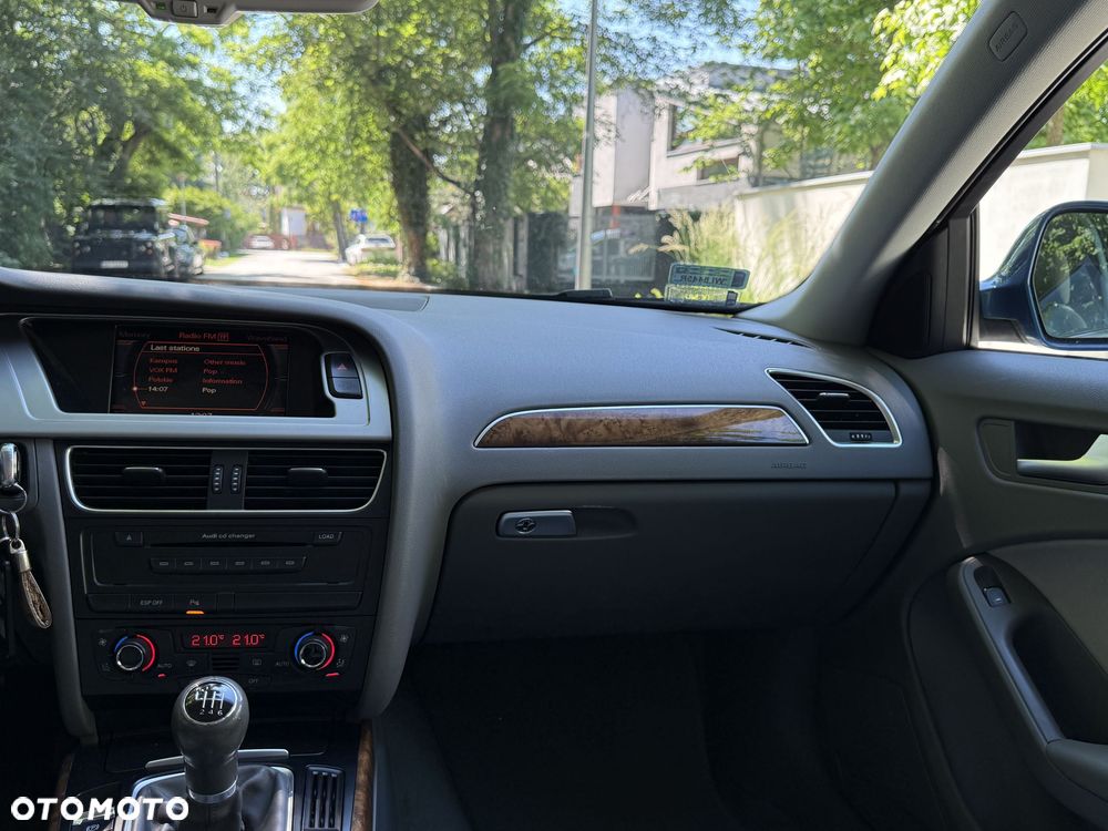 Audi A4 Avant 2.0 TDI - 32