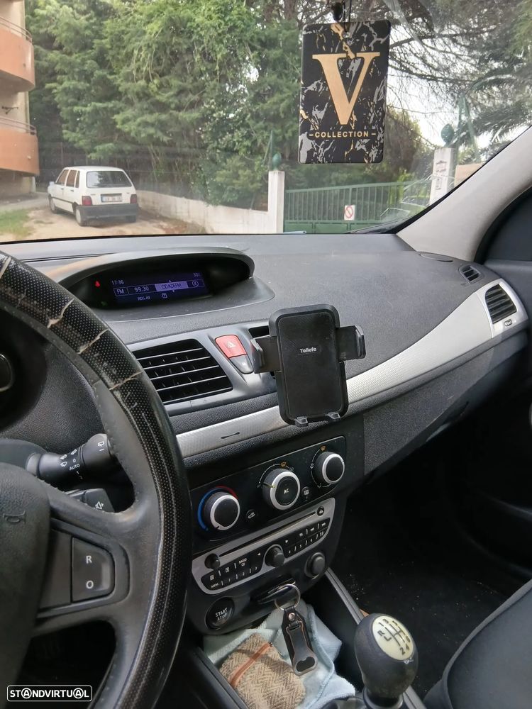 Renault Mégane 1.5 dCi Dynamique - 8