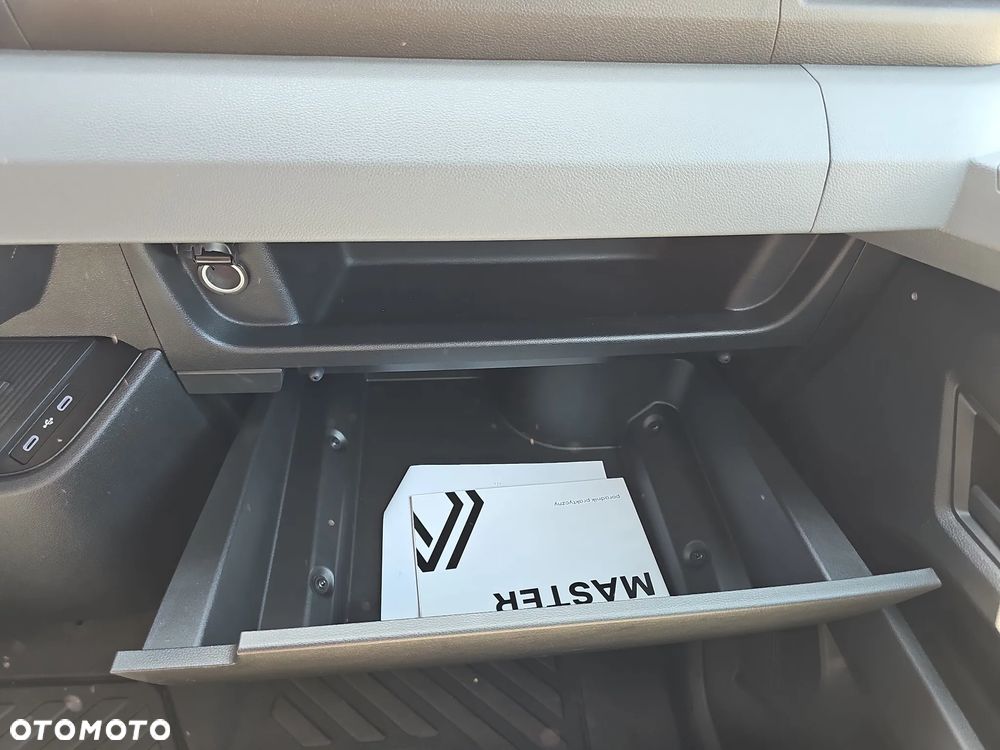 Renault NOWY MASTER Furgon 150KM Automat! - 24