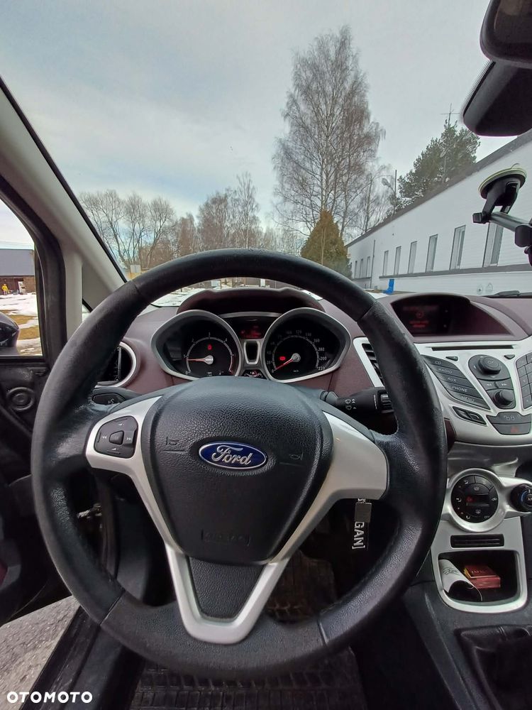 Ford Fiesta - 11