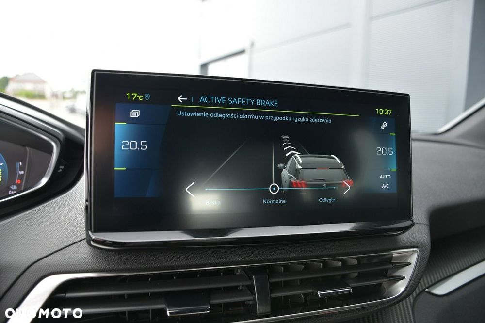 Peugeot 3008 1.6 PureTech Hybrid PHEV Allure S&S EAT8 - 24