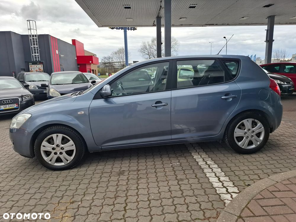 Kia Ceed Cee'd 1.4 Comfort - 23