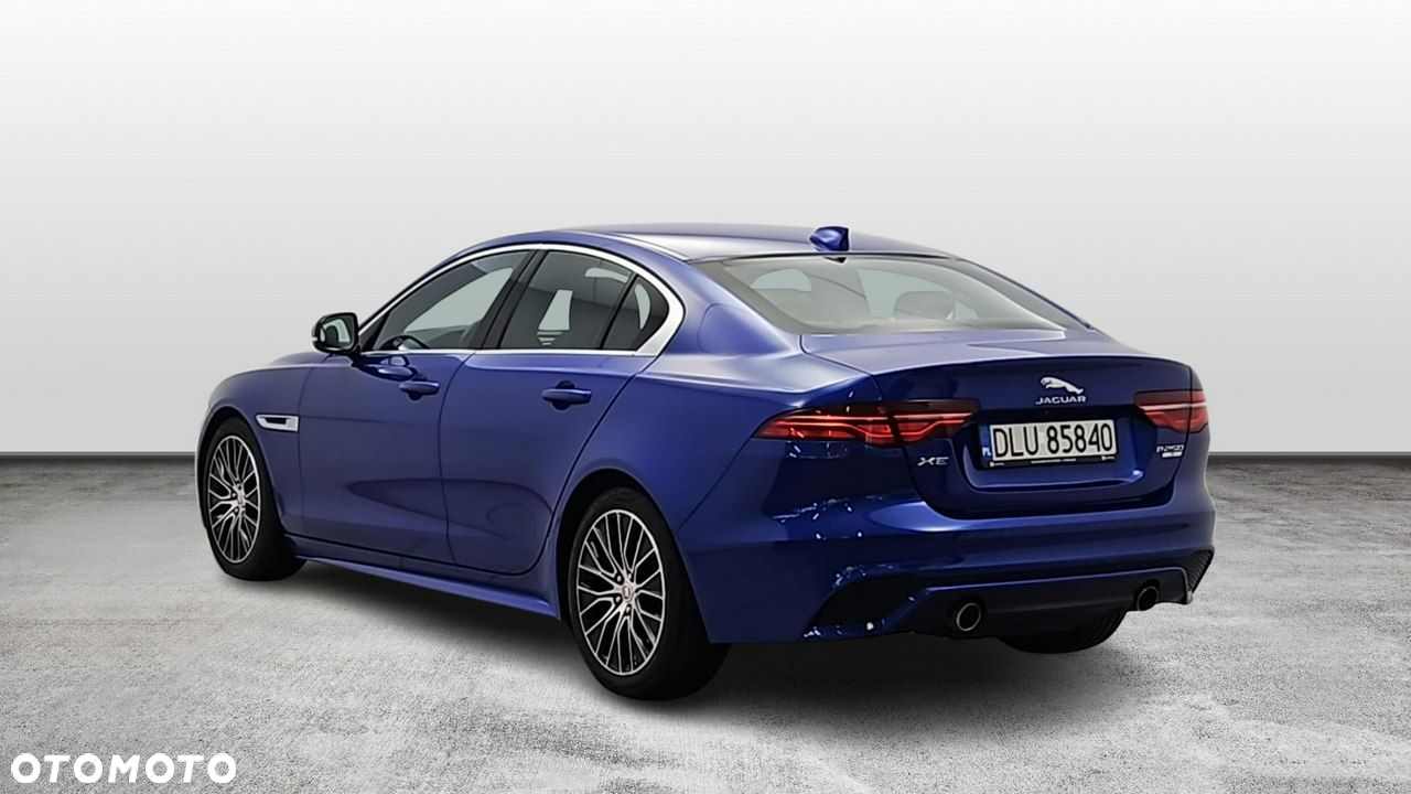 Jaguar XE 2.0 P250 R-Dynamic S - 3