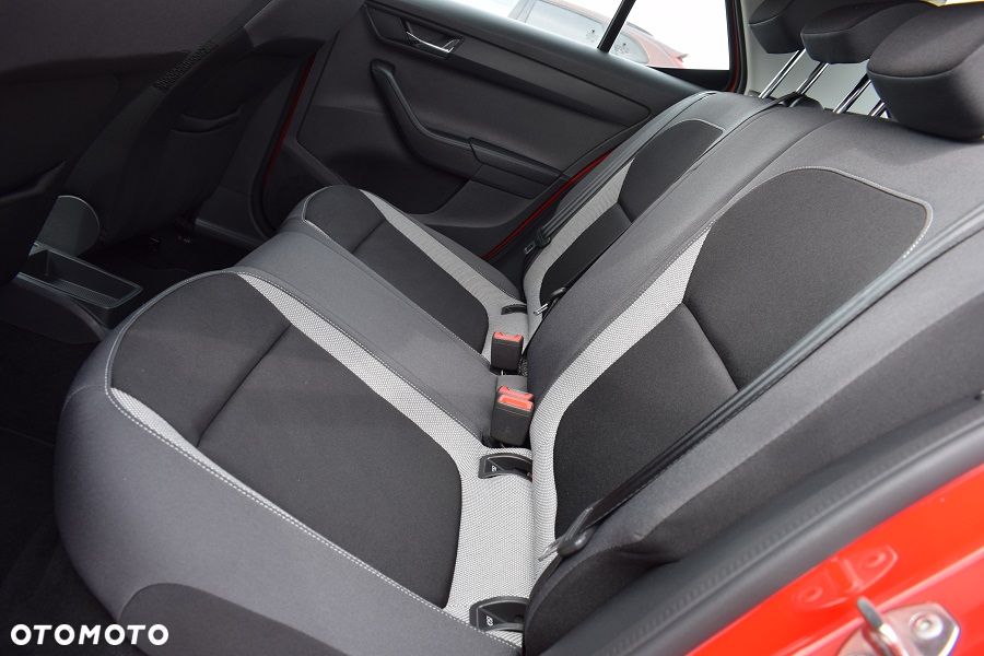 Skoda Fabia 1.2 TSI Cool Edition Red & Grey - 9