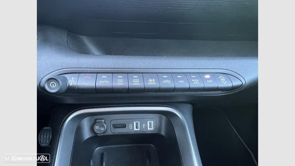 Jeep Avenger 1.2 GSE T3 Altitude - 12