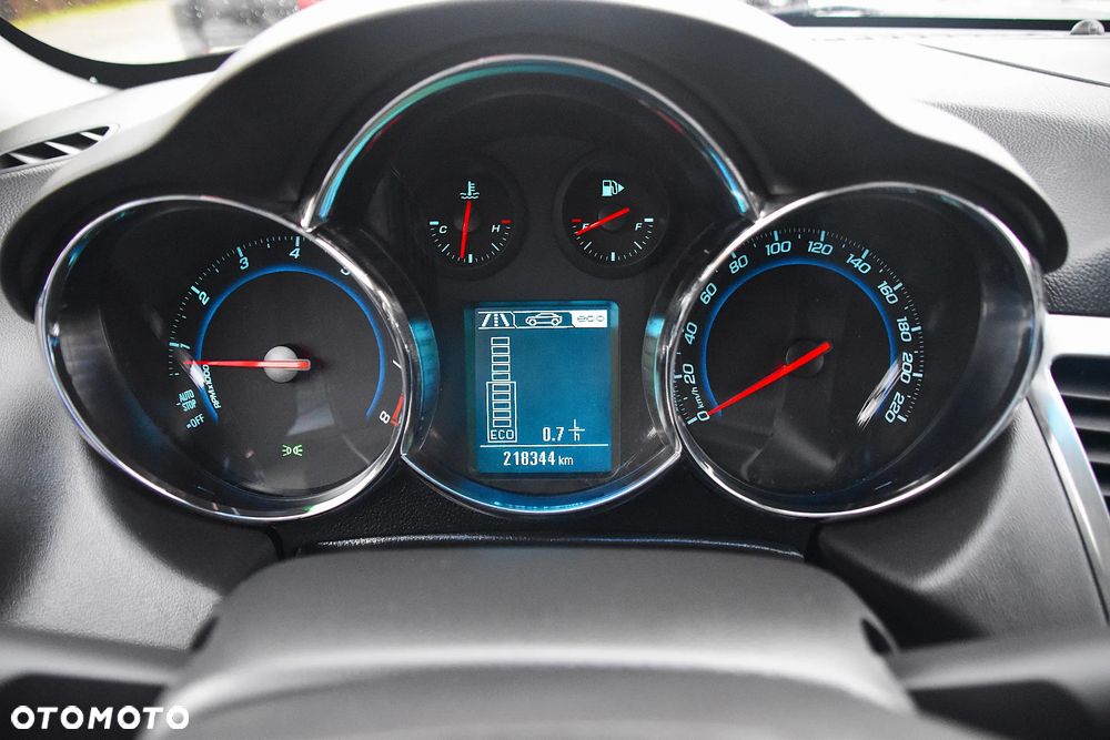 Chevrolet Cruze - 16