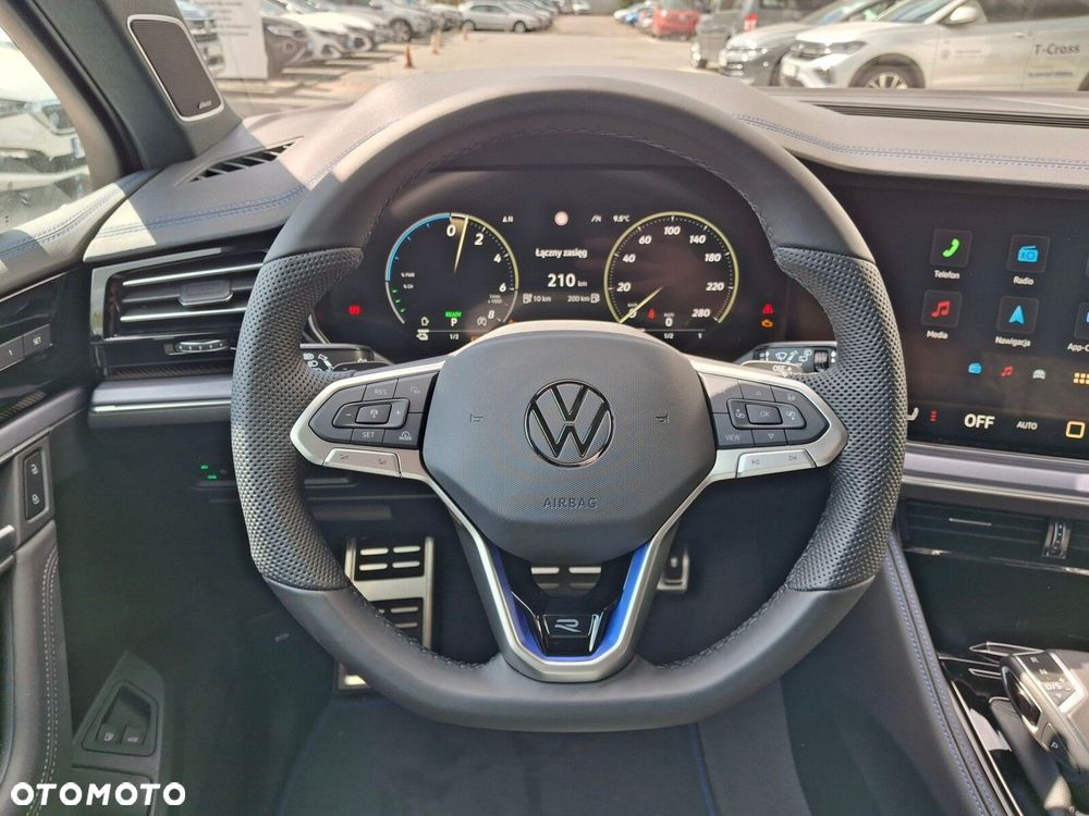 Volkswagen Touareg - 25