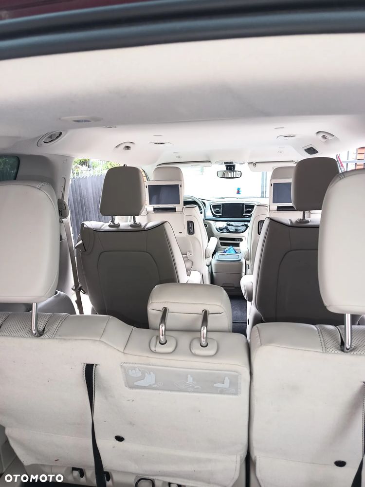 Chrysler Pacifica - 12