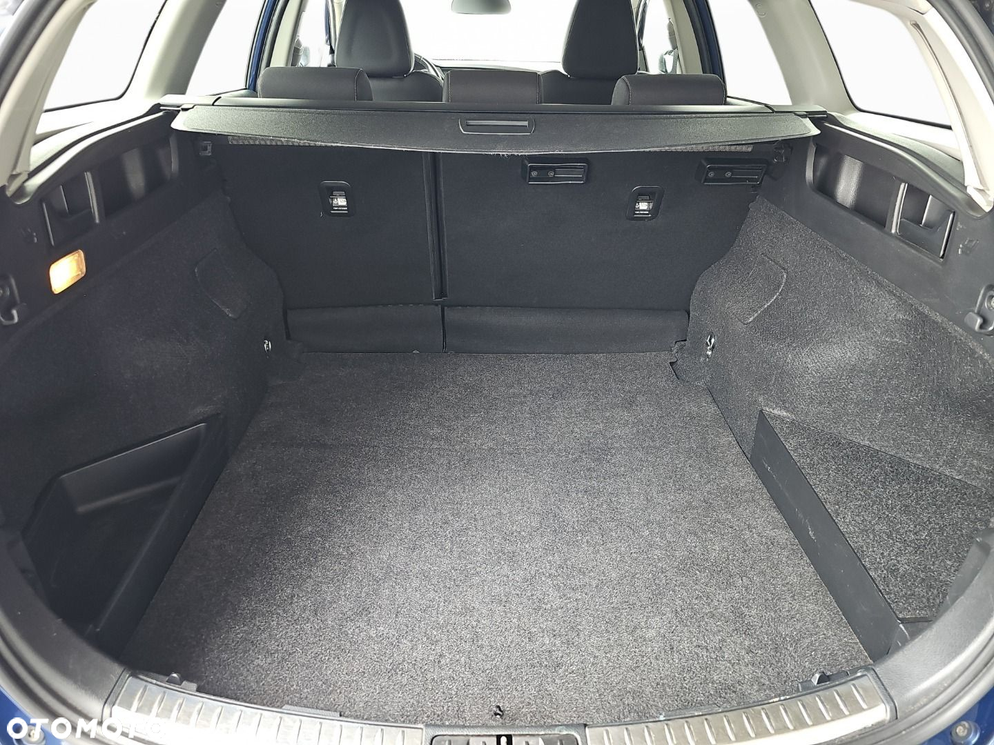 Toyota Auris - 16