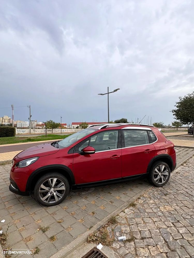 Peugeot 2008 1.2 PureTech Allure - 5