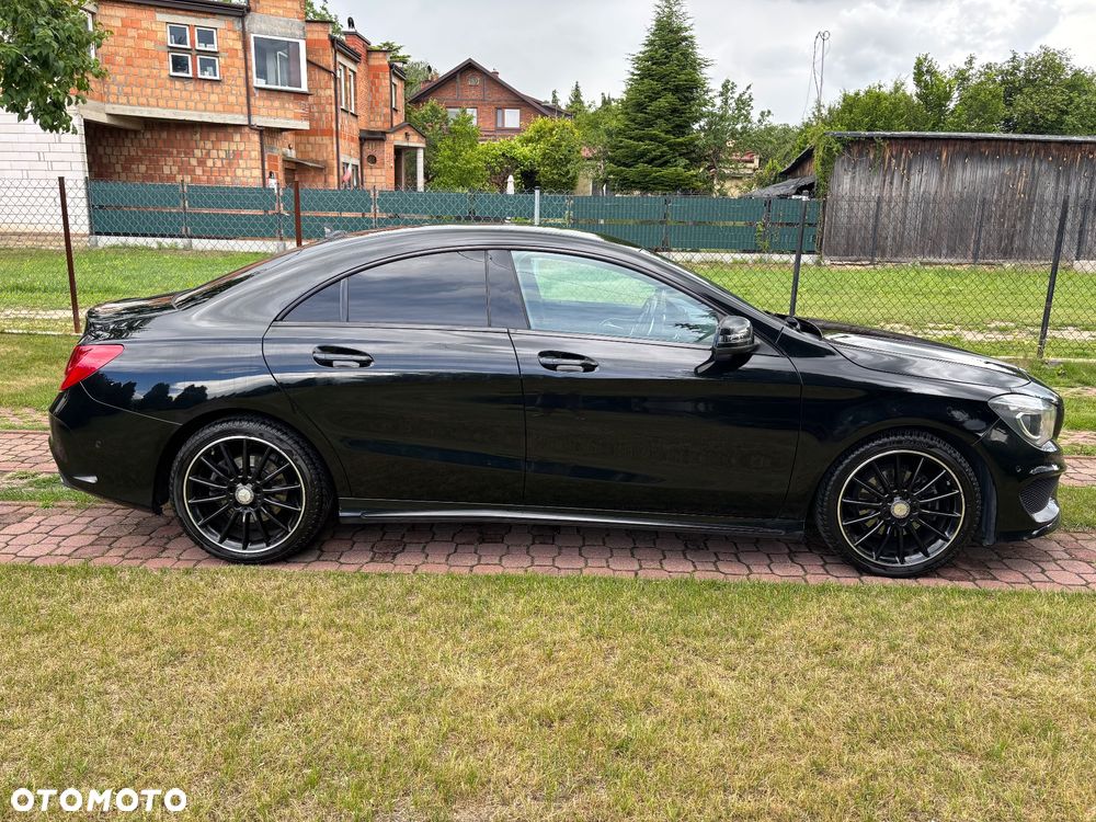 Mercedes-Benz CLA 180 AMG Line - 6