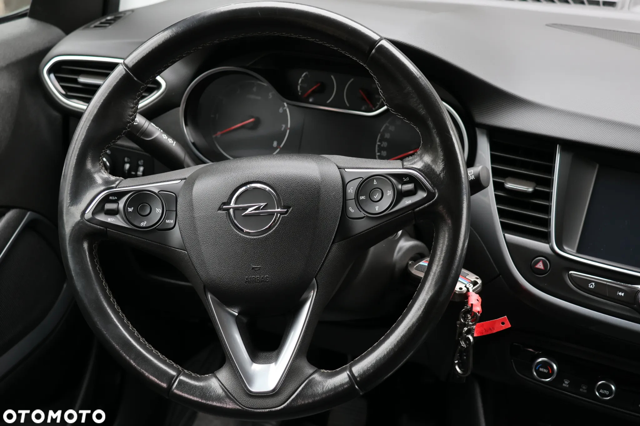 Opel Crossland X - 21