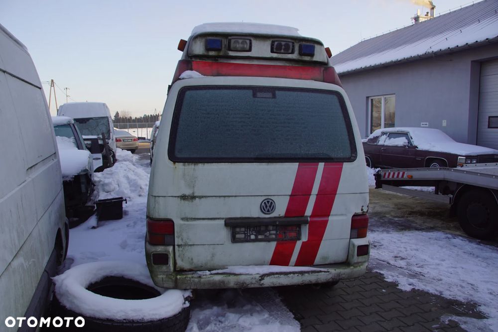 Auto na części - Volkswagen Transporter T4 Lift 2.5 TDI 102 KM ACV DXZ L902 2002R Silnik Skrzynia Drzwi Maska Klapa Błotnik Zderzak Lusterko Lampa Deska Kokpit Sterownik Moduł Czujnik Licznik Panel Kierownica - 6