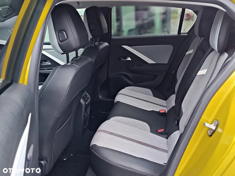 Opel Astra V 1.2 T Ultimate S&S - 16