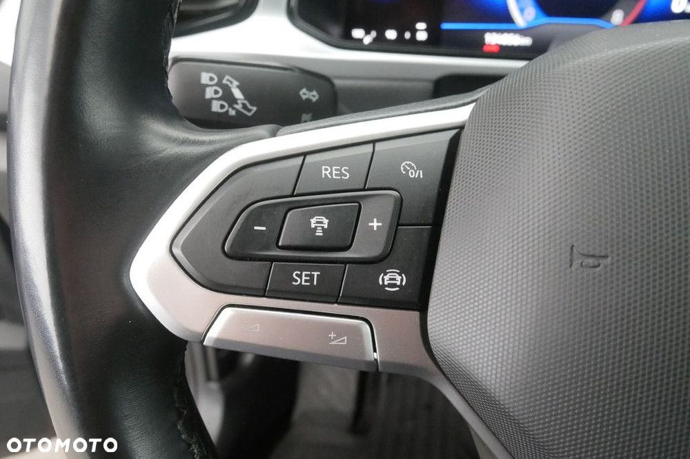 Volkswagen T-Roc 1.5 TSI Life - 21