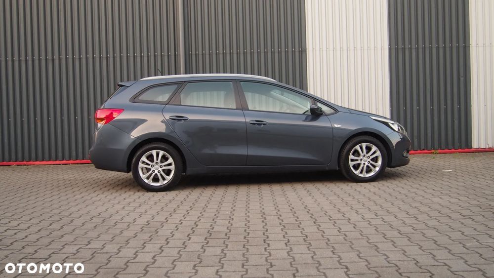 Kia Ceed 1.4 CVVT Dream Team Edition - 34