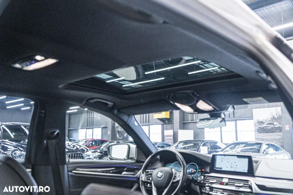 BMW Seria 5 530i Aut. Sport Line - 7