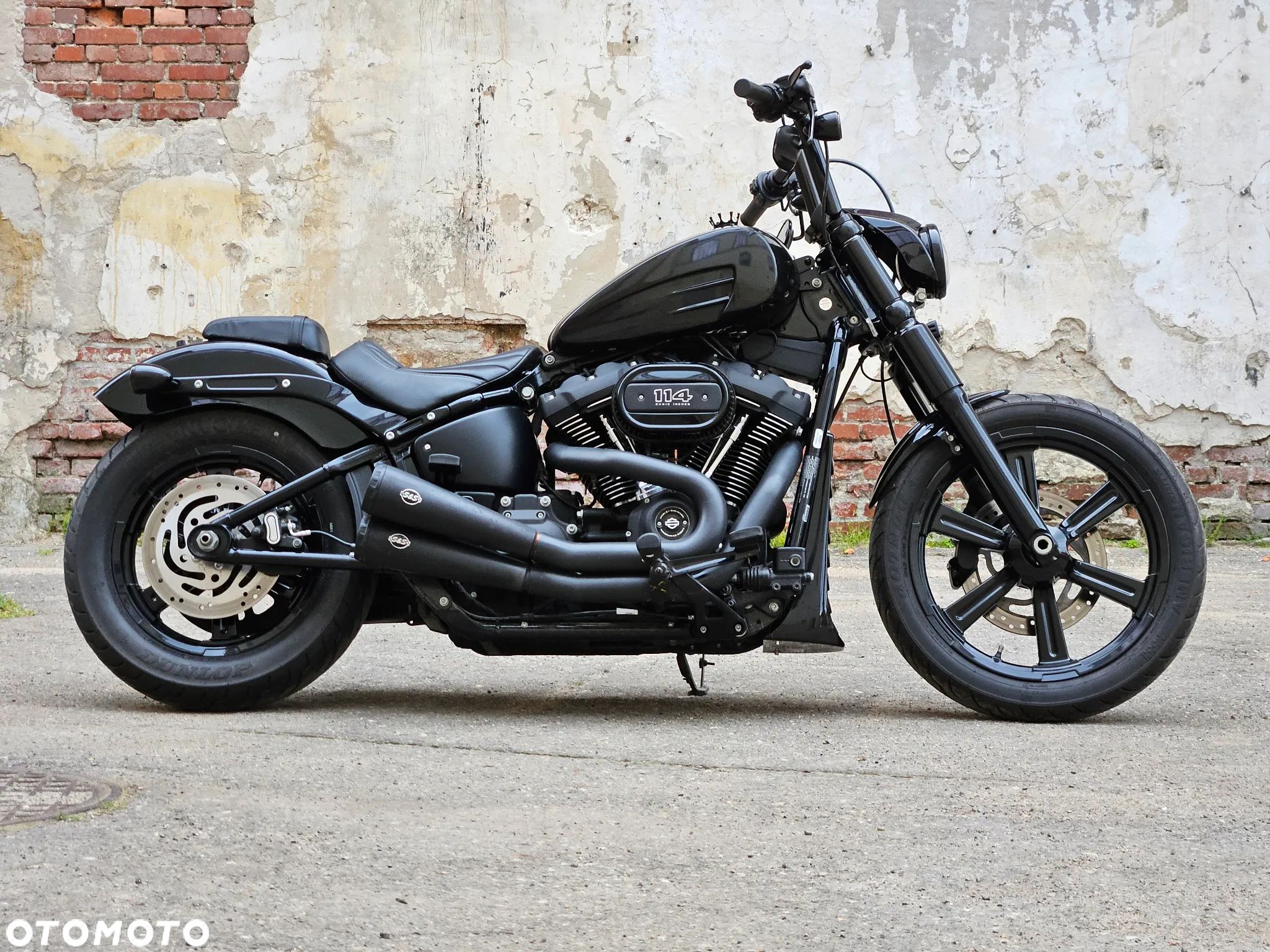 Harley-Davidson Softail Street Bob - 1