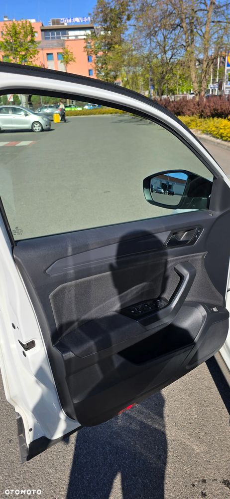 Volkswagen T-Roc - 19