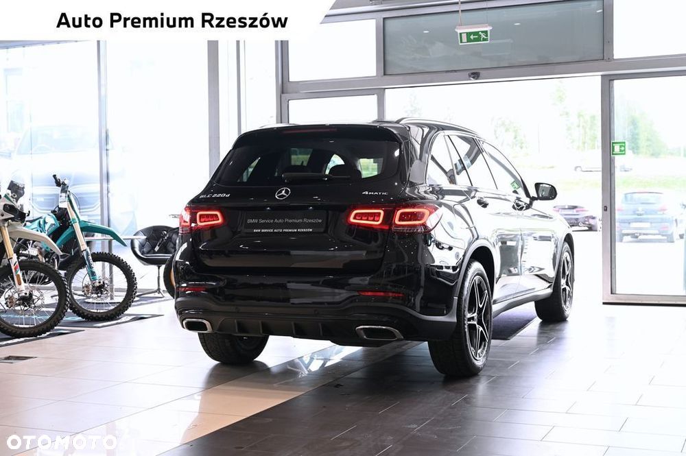 Mercedes-Benz GLC - 19