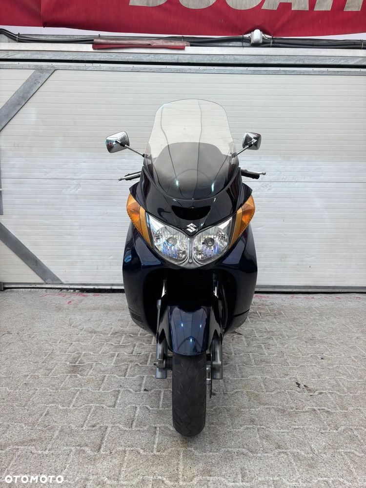 Suzuki Burgman - 27