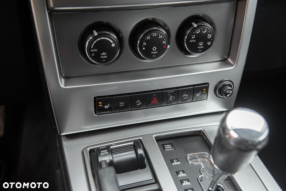 Jeep Cherokee 3.7L Limited - 22