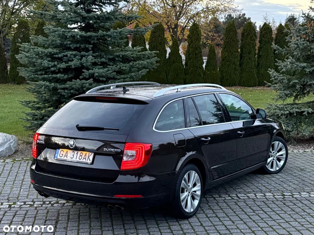 Skoda Superb 2.0 TSI Elegance DSG - 5