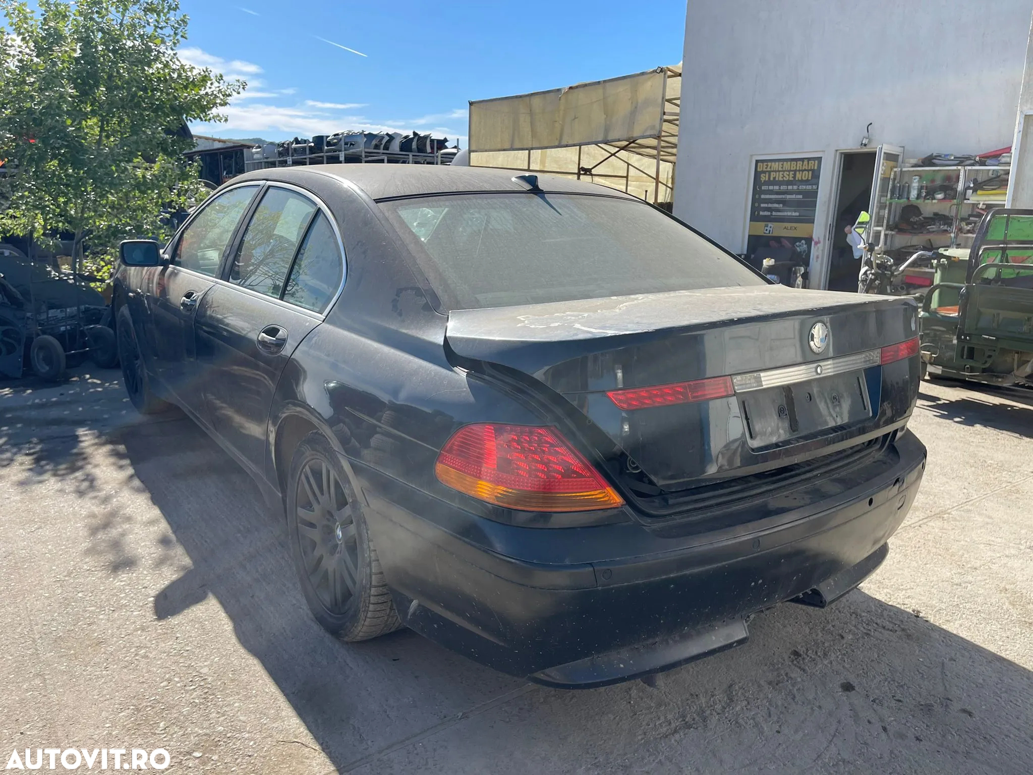 Dezmembrari BMW Seria 7 E65 / 4.4i / Benzina - 3