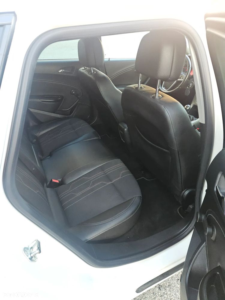 Opel Astra 1.4 Turbo - 28