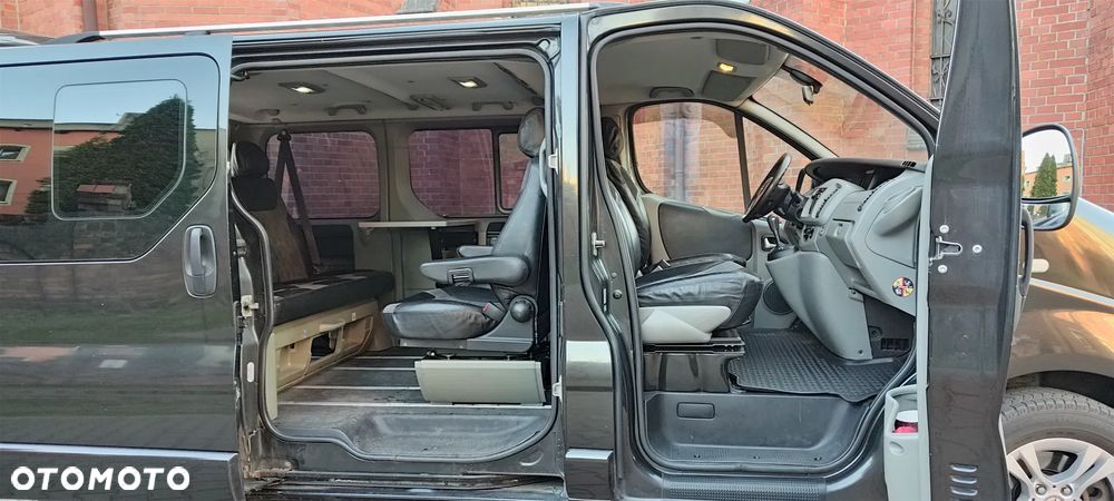 Opel Vivaro - 11